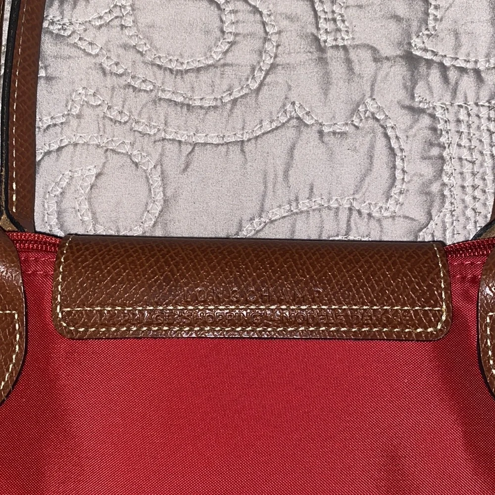 Longchamp Medium Le Pliage - Red - Picture 9 of 10